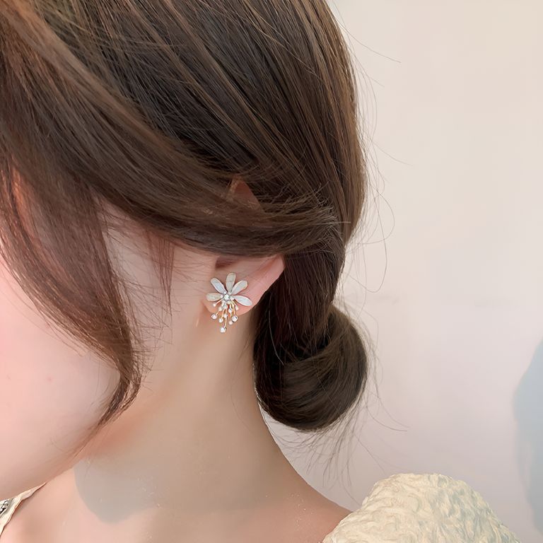 Pearl Daisy Stud Earrings in Gold Tone